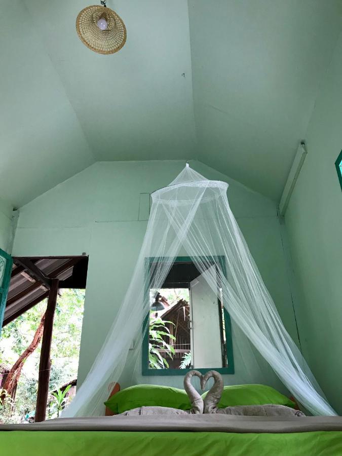 Rasta Baby Bar & Bungalows - Suitable For Young Travelers Koh Phayam Exterior foto