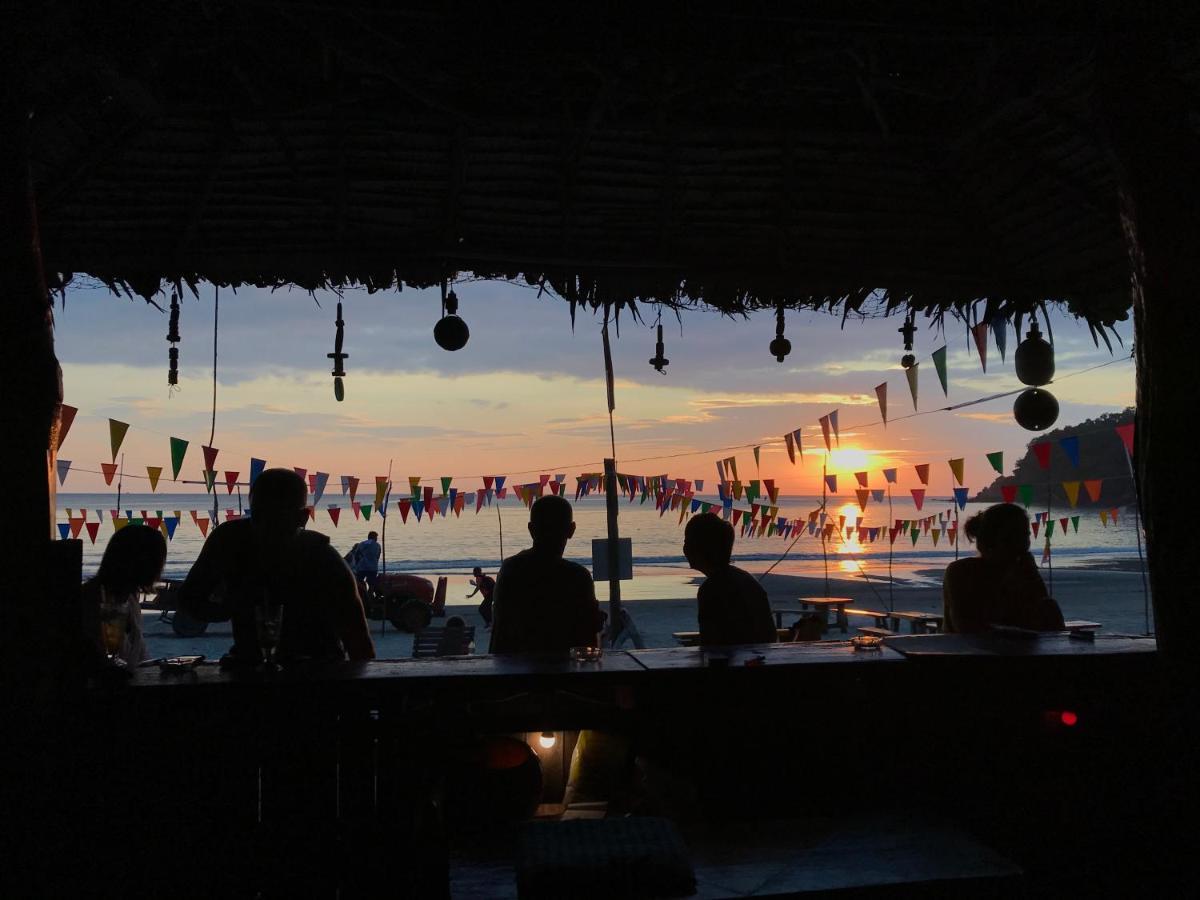 Rasta Baby Bar & Bungalows - Suitable For Young Travelers Koh Phayam Exterior foto